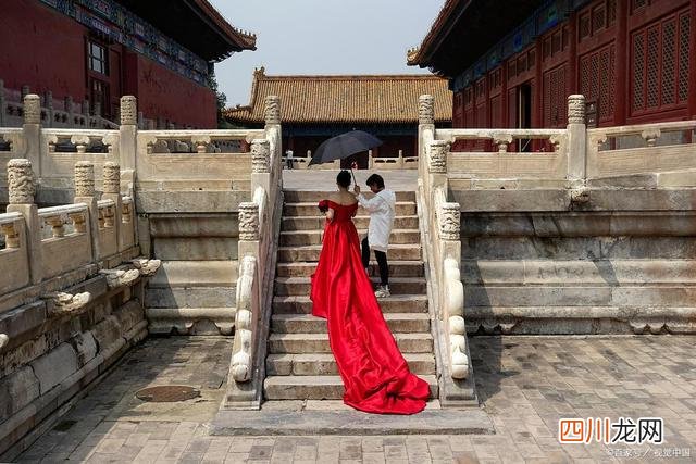 儿子吃儿媳剩下的草莓屁股 万古神帝飞天鱼