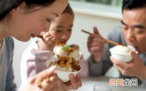 吃饭时的坏习惯易致身体疾病 吃饭注意细节更健康