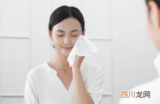 用盐洗脸功效多多 洁面四法则教你洗出牛奶肌