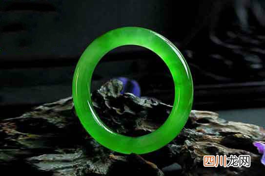 什么玉跟翡翠相似？一起来辨别它们吧