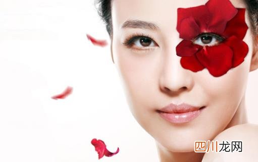 护理皮肤 记得尽量的不要忽略了眼睛周围