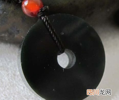 和田玉里面有黑色的是叫什么 黑色和田玉