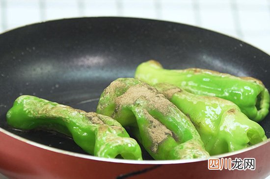 虎皮青椒的做法