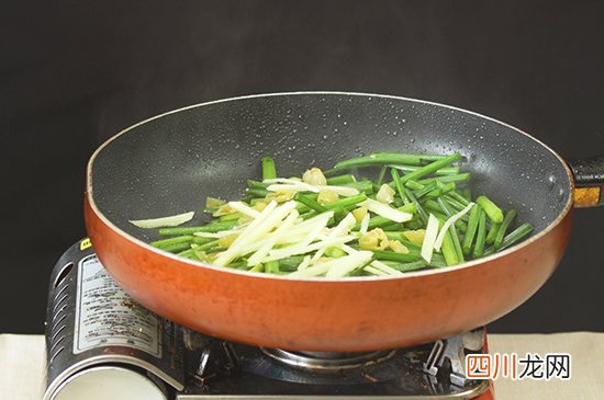韭菜花的做法