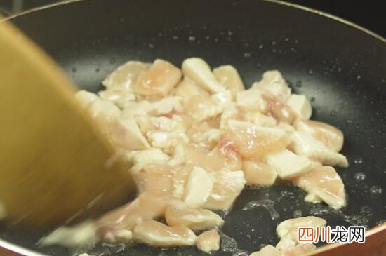 辣子鸡丁的家常做法