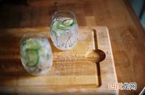 2019快手签名介绍自己搞笑 其实我胸大屁股大感觉萌萌哒