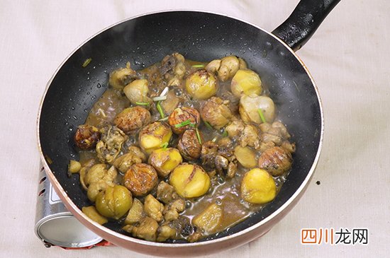 板栗烧鸡的做法