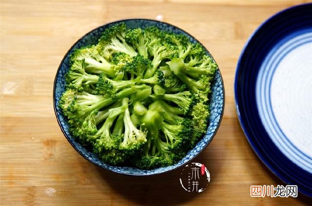 西兰花怎么做好吃？这样做简单又好吃，堪比五星级酒店厨艺