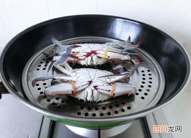 清蒸梭子蟹要蒸多长时间？老青岛人教你这样蒸，不流黄，入味儿
