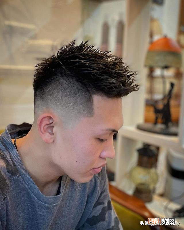 过年剪什么发型好看男生 男人别剪过时的发型了，春节就选这几种，造型很不赖