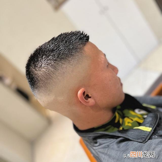 过年剪什么发型好看男生 男人别剪过时的发型了，春节就选这几种，造型很不赖