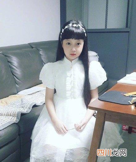 请回答1988珍珠晒近照，白色洋装长发及腰，是小公主没错了