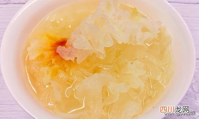每天一碗银耳红枣汤皮肤会变好吗 春天干燥皮肤差？自制苹果红枣银耳汤，滋润又护肤