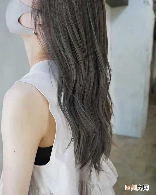 三种显白又高级的头发颜色，有质感掉色慢无需漂发，时尚又显年轻