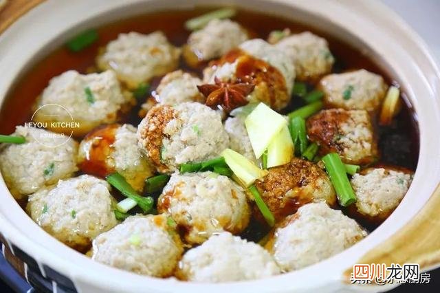 肉丸子可以不用油炸直接煮吗 不用油炸的肉丸子，软糯入味，不到半个小时，就可以做成一锅