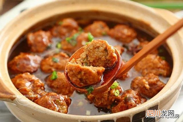 肉丸子可以不用油炸直接煮吗 不用油炸的肉丸子，软糯入味，不到半个小时，就可以做成一锅