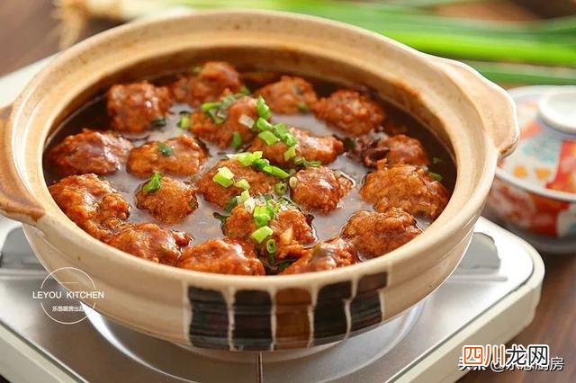 肉丸子可以不用油炸直接煮吗 不用油炸的肉丸子，软糯入味，不到半个小时，就可以做成一锅