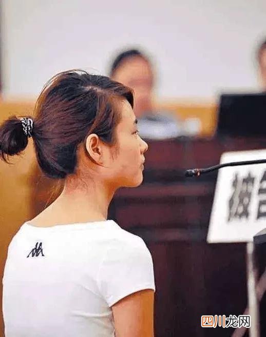 回顾邓玉娇刺死寻欢官员案，是防卫过当还是故意伤人？