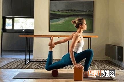 瑜伽神猴式怎么练 这样解锁瑜伽神猴式，真是绝绝子，初学者也能练