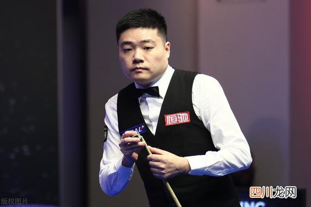 丁俊晖梁文博横扫晋级 中国老将夜里1点半晋级，丁俊晖飚出球王风采，梁文博输得郁闷