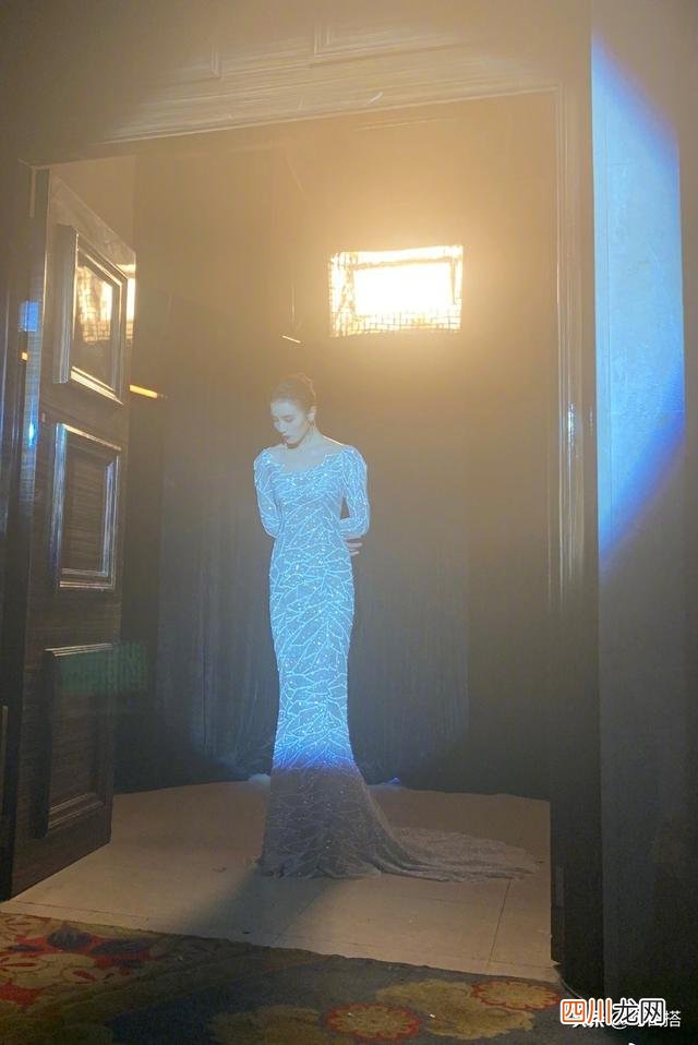 宋佳私服太接地气了，简约基础有品味，看一遍就能掌握搭配精髓