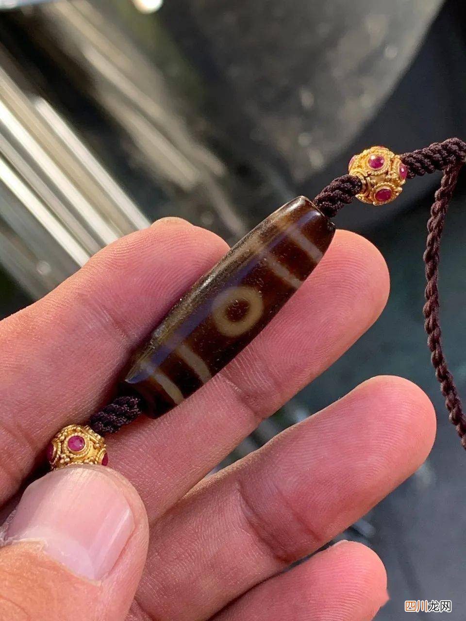 大鹏天珠：千年至纯熊猫三眼天珠