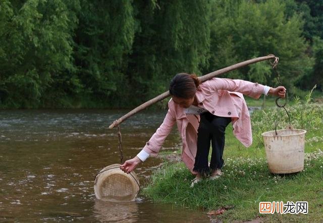 二月里来龙抬头 明日二月二龙抬头，牢记“5食、3避、1不拿”，鸿运当头好兆头