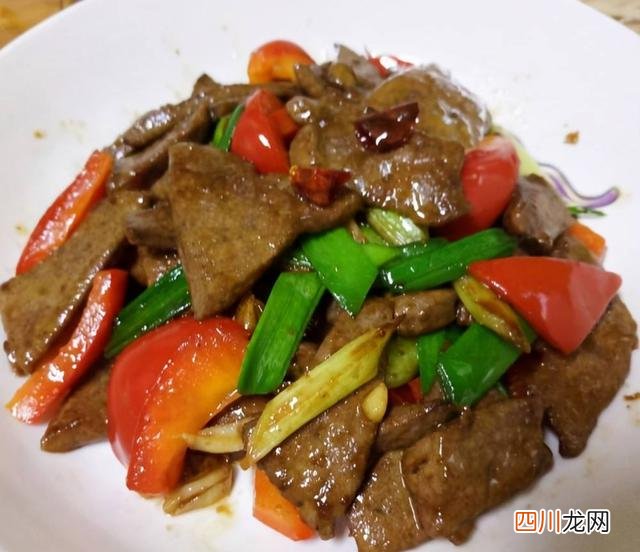 猪肉是高胆固醇食物吗 高胆固醇的大户名单，猪肉不在其中，反而是这4种食物，要小心