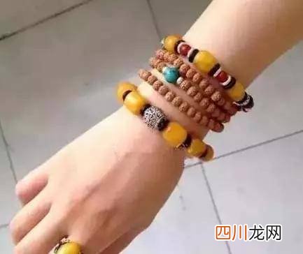 金刚菩应该戴左手还是右手，原来这也有讲究？！