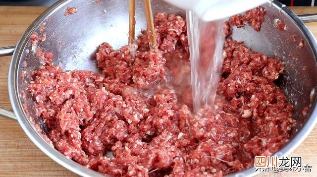 冬至饺子好吃有诀窍，教你饭店不外传的调馅配方，鲜嫩多汁超好吃