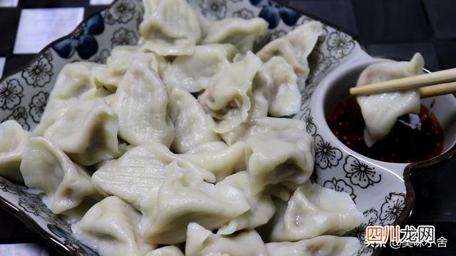 冬至饺子好吃有诀窍，教你饭店不外传的调馅配方，鲜嫩多汁超好吃