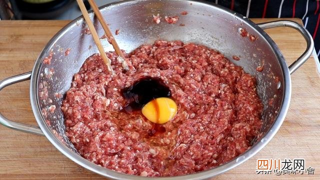 冬至饺子好吃有诀窍，教你饭店不外传的调馅配方，鲜嫩多汁超好吃