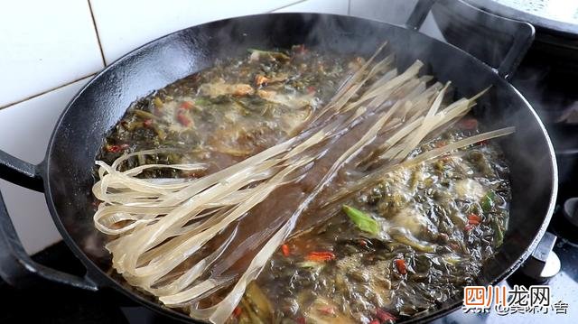 粉条烩菜的家常做法大全 家常大烩菜新做法，有肉有菜有粉条，做法简单，吃着太香了