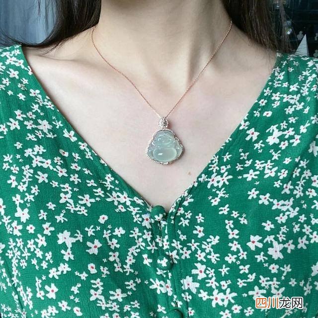 翡翠分几个等级?什么样的翡翠算中高档？翡翠等级区别