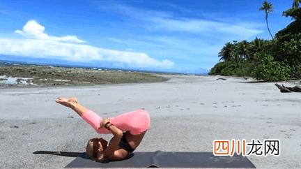 瘦上腹部最有效的瑜伽运动 打造完美腹部线条，女性必须要练的10个瑜伽变体动作