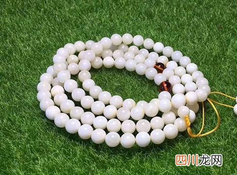 蜜蜡怎么辨别真假？如何鉴别蜜蜡真假，辨别蜜蜡真假的方法有哪些？