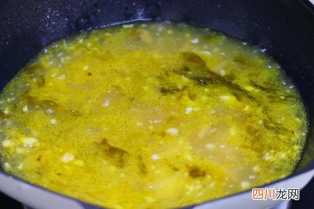 春节餐桌上，我家天天上桌的一道菜，酸爽可口，好吃不长胖