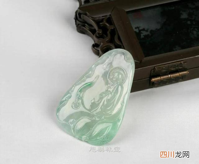 金丝种翡翠里面真的有“金丝”吗？