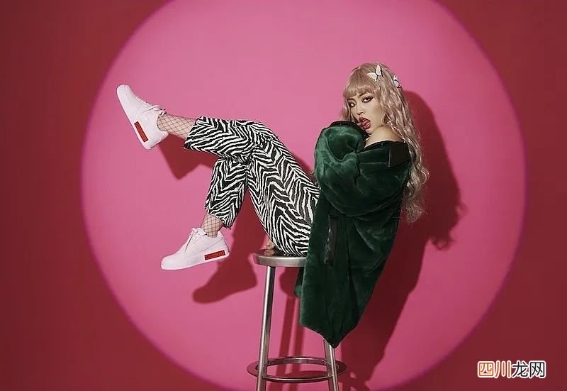 从不良少女到日本最红女Rapper 日本16岁rapper