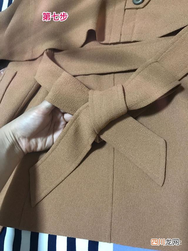 手把手教你三分钟学会 衣服上的蝴蝶结怎么打，史上最详细图解分享