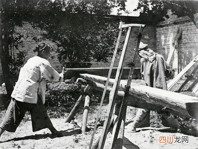 罕见老照片：清末福州街头辛苦谋生的劳动者，个个消瘦