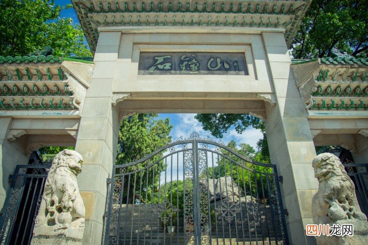 逍遥自在九江行，江湖一笑浪滔滔