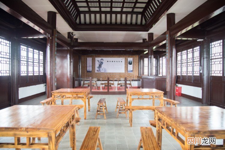 逍遥自在九江行，江湖一笑浪滔滔