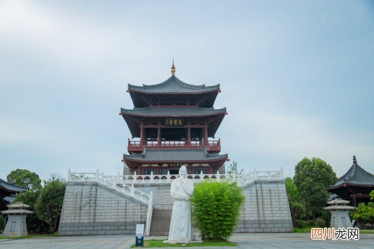 逍遥自在九江行，江湖一笑浪滔滔