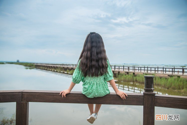 逍遥自在九江行，江湖一笑浪滔滔