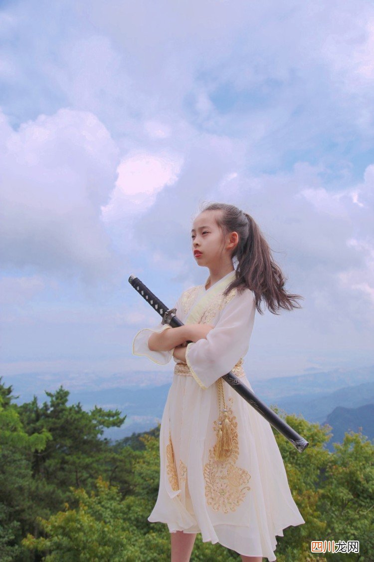 逍遥自在九江行，江湖一笑浪滔滔