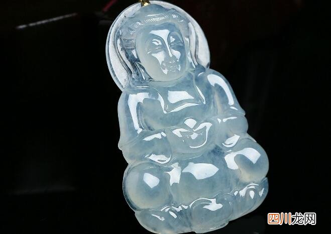 欣赏一下2亿元以上翡翠手镯图片，难道翡翠的价格是颜色决定的吗？