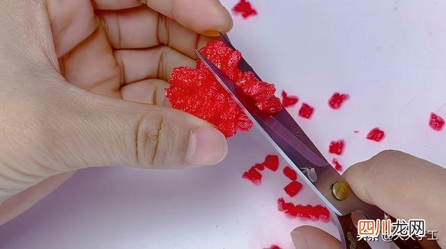 儿时的冰糖葫芦，我们用水果网来做一串，回味一下这中国传统小吃