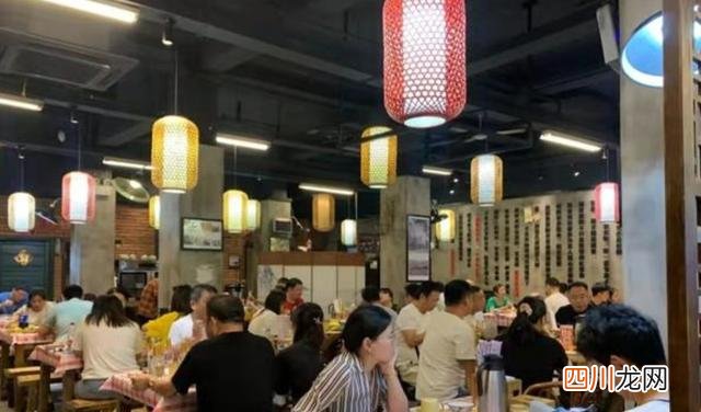 以能吃辣自诩的湖南小伙到江西旅游，点了3个菜，服了：甘拜下风