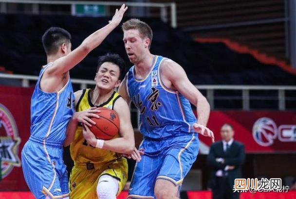 CBA山西vs首钢 CBA三消息：上海队荣登第一位，山西连败到第九，首钢晋升第七名